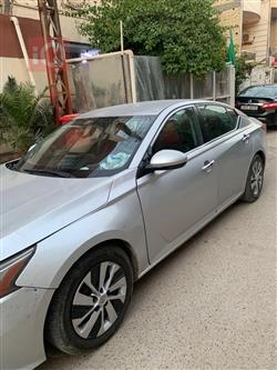 نيسان ألتيما